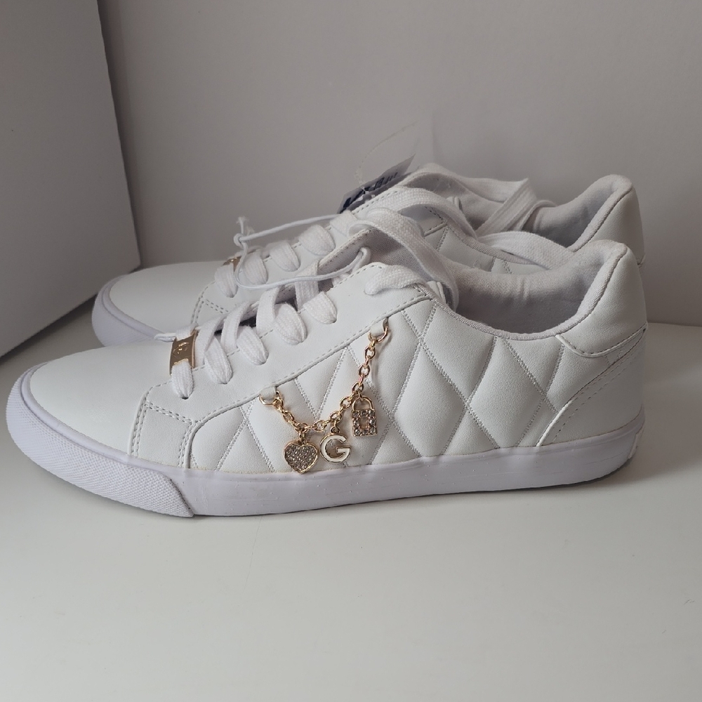 GUESS womens Sneakers Sz 10 NWT